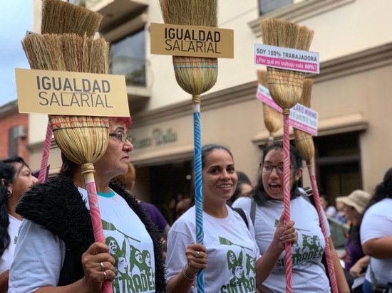 La formalidad avanza: salario mínimo por ley para trabajadoras domésticas en Paraguay